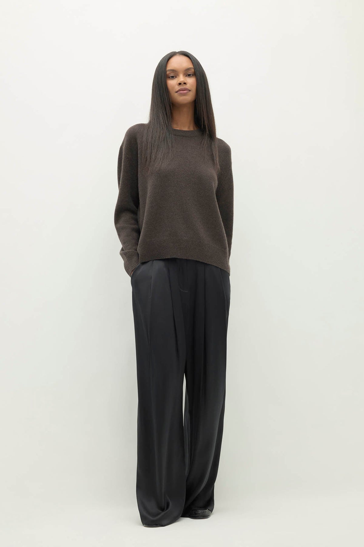 KAIA CREWNECK CASHMERE SWEATER