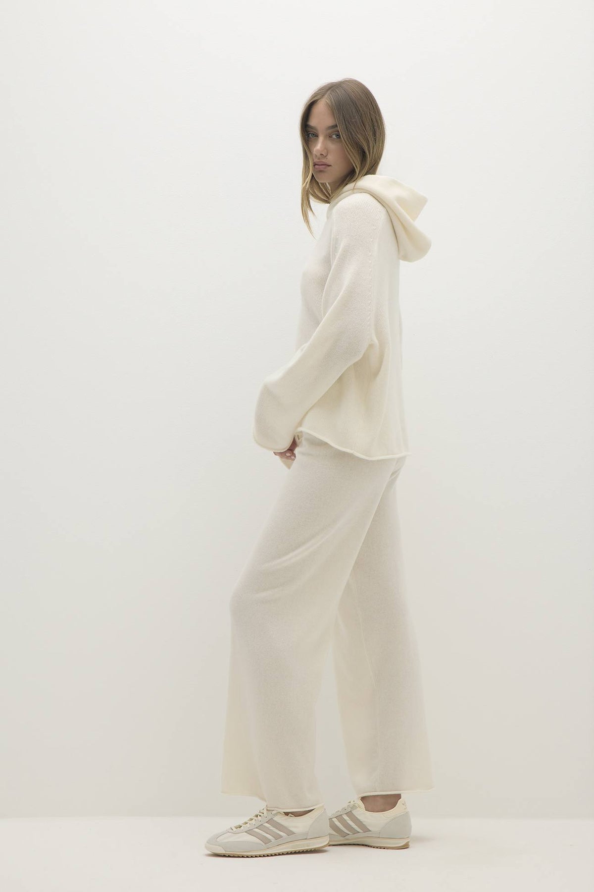 MAI CASHMERE HOODIE