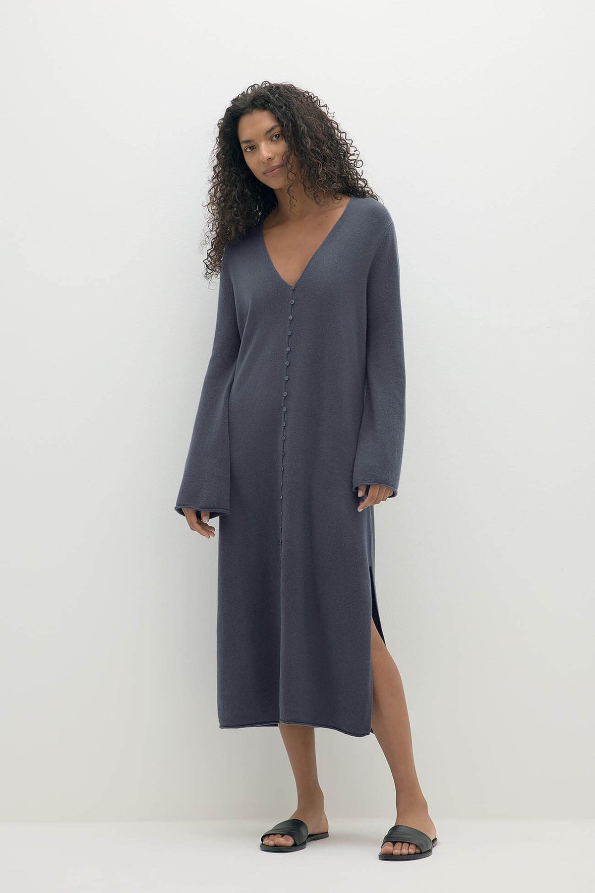 ELOISE BUTTON-FRONT CASHMERE KAFTAN