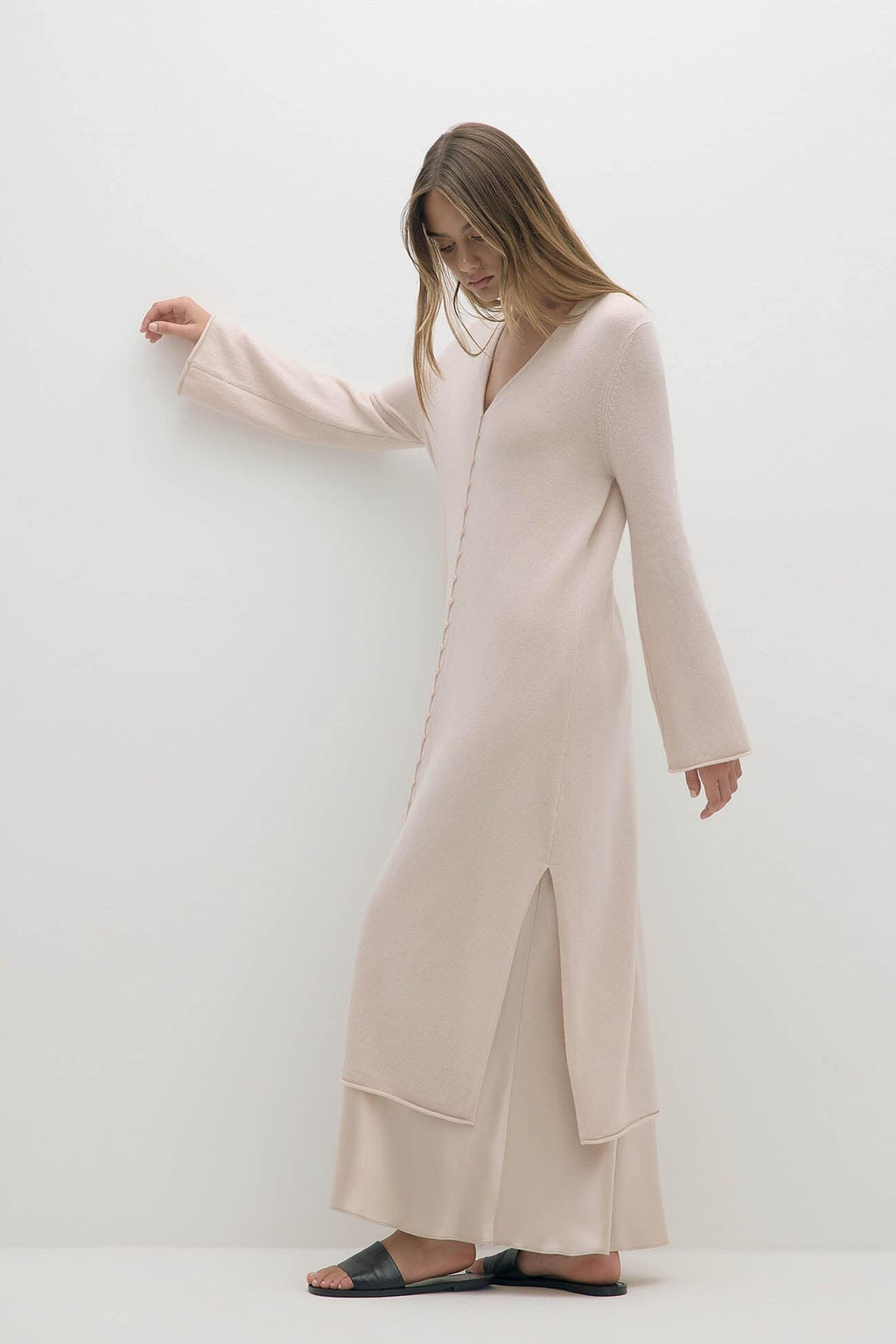 ELOISE BUTTON-FRONT CASHMERE KAFTAN