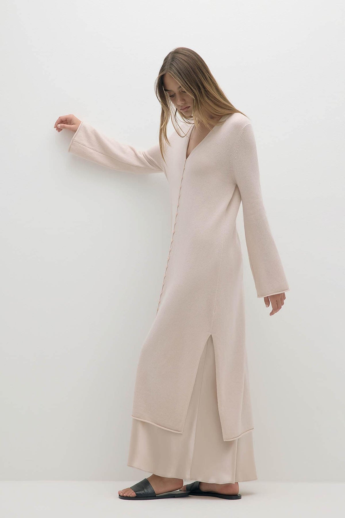 ELOISE BUTTON-FRONT CASHMERE KAFTAN