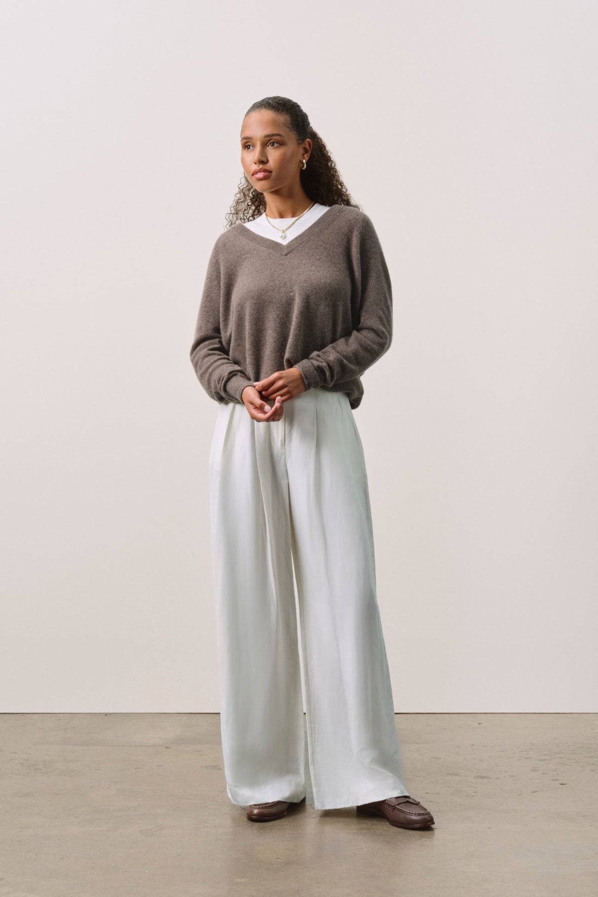 HARLYN CASHMERE V-NECK SWEATER