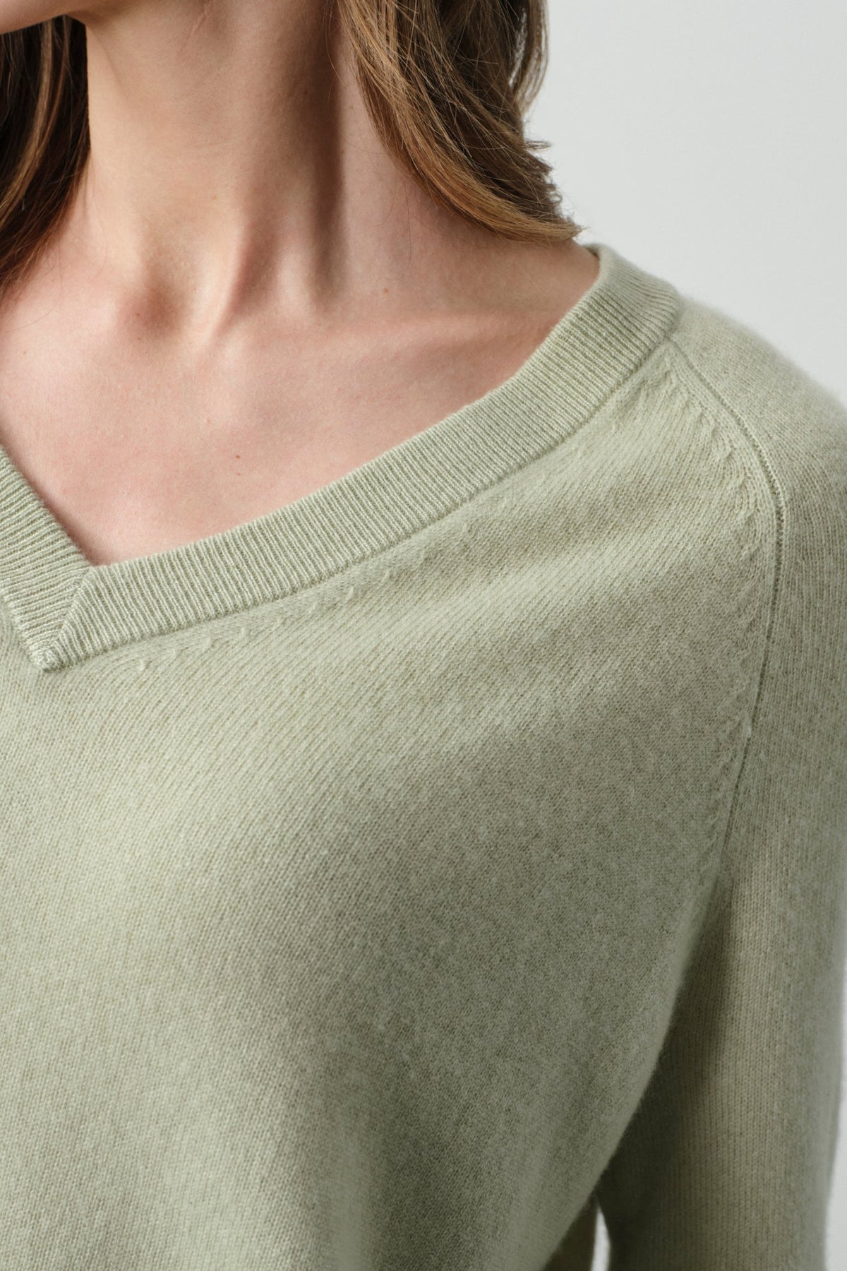 HARLYN CASHMERE V-NECK SWEATER