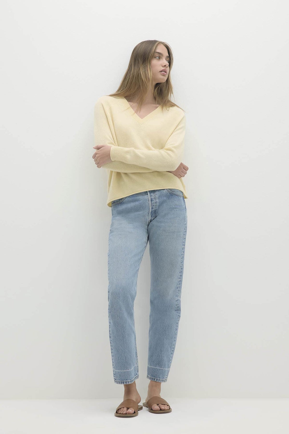 HARLYN CASHMERE V-NECK SWEATER