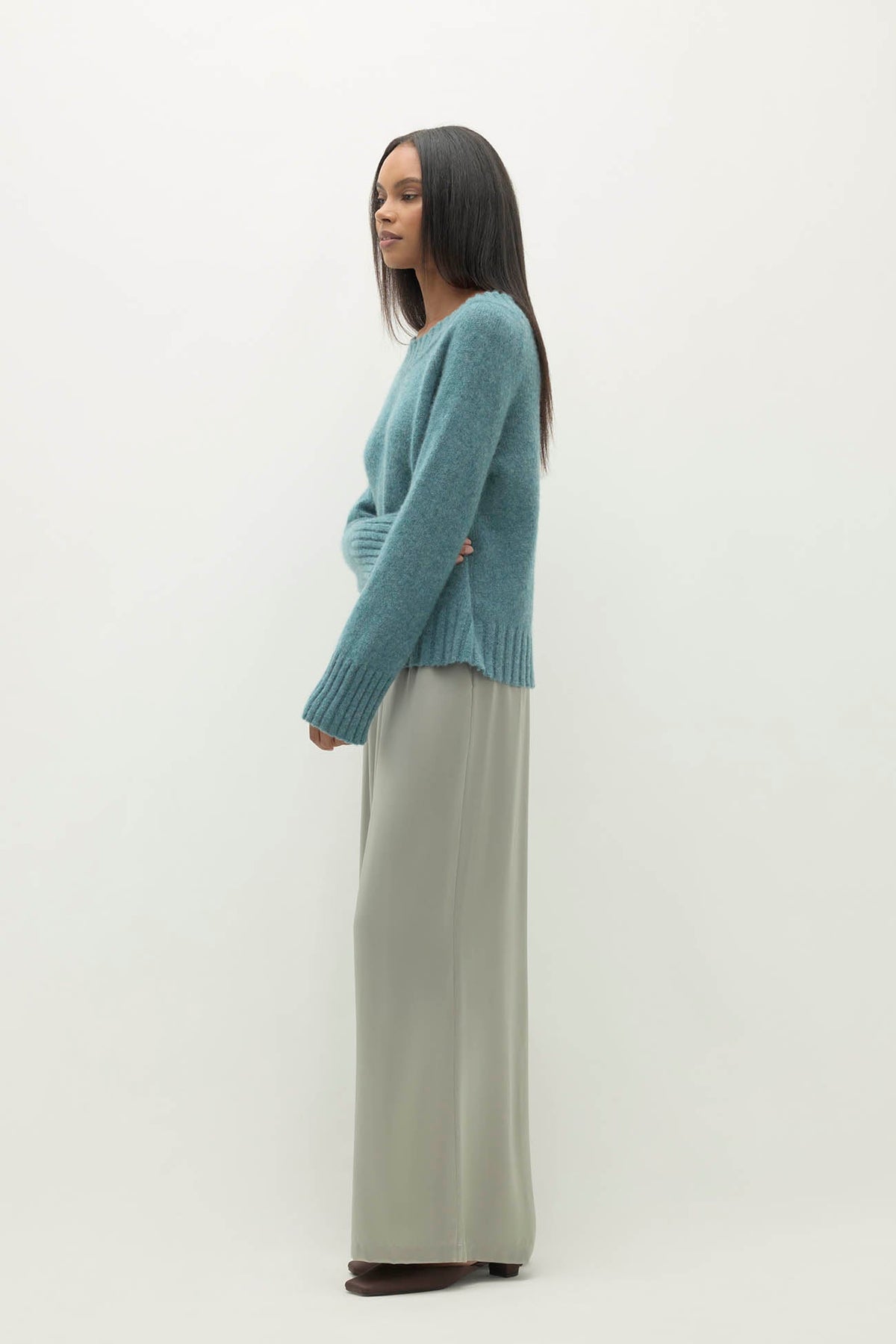 GIORGIA CLOUD SPUN CASHMERE OFF THE SHOULDER SWEATER