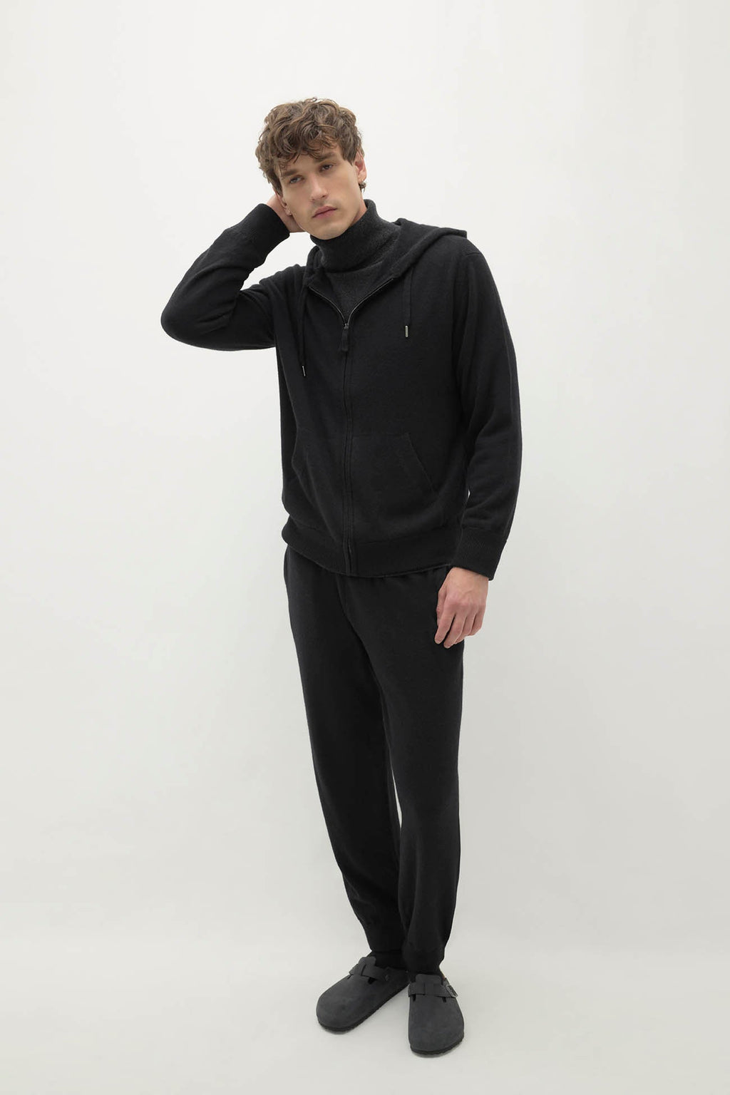 KAYDEN ZIP-UP HOODIE