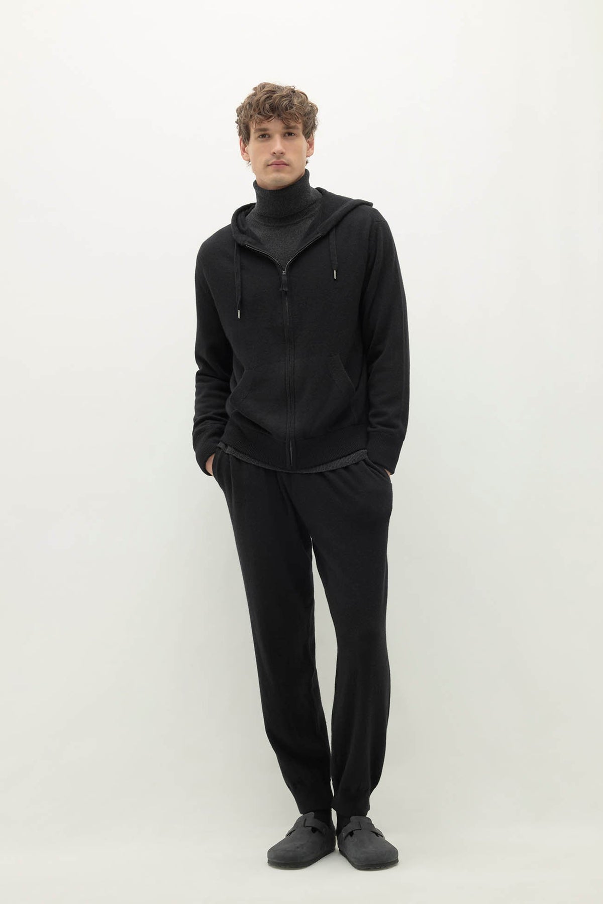 KAYDEN ZIP-UP HOODIE