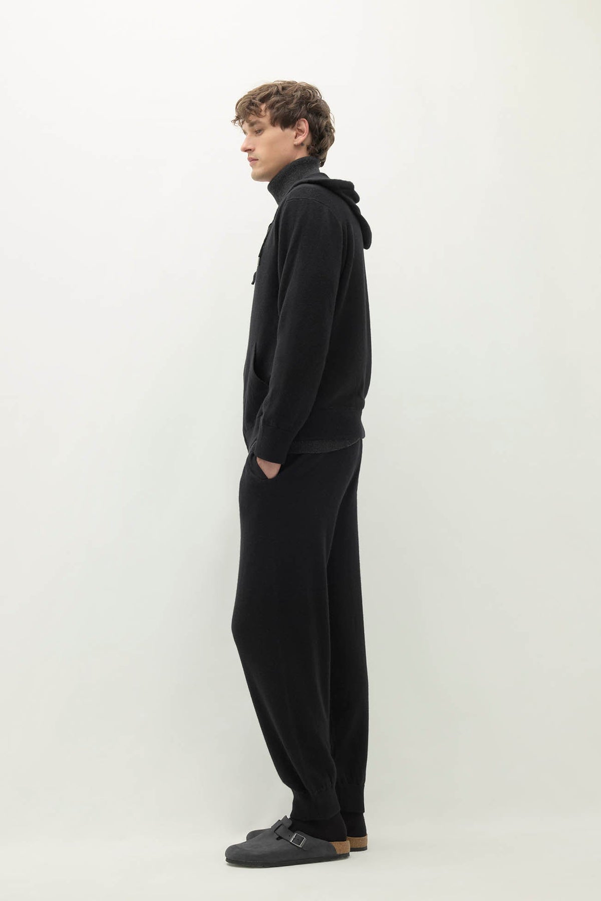 KAYDEN ZIP-UP HOODIE