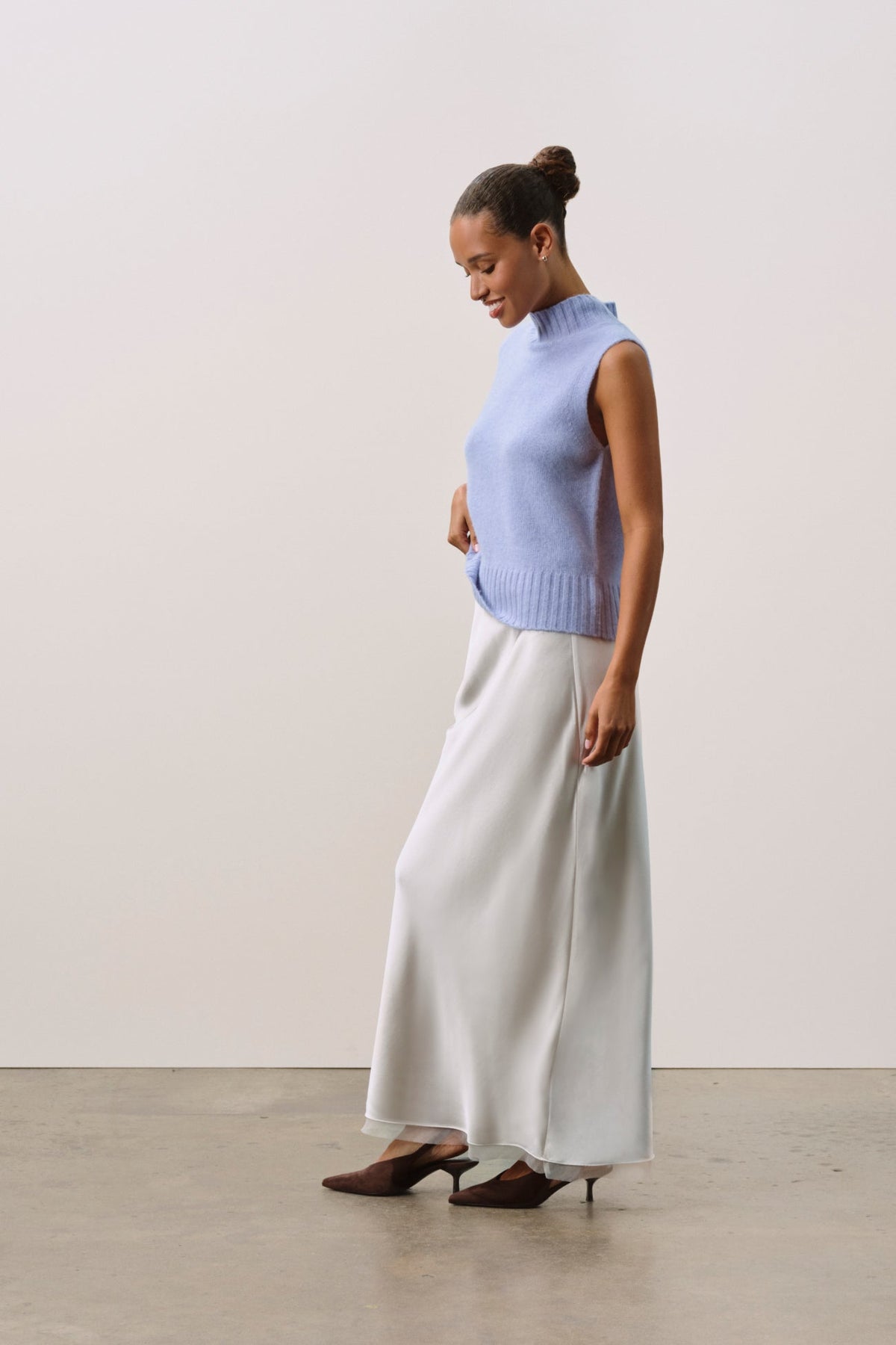 LOUISA SLEEVELESS MOCK NECK