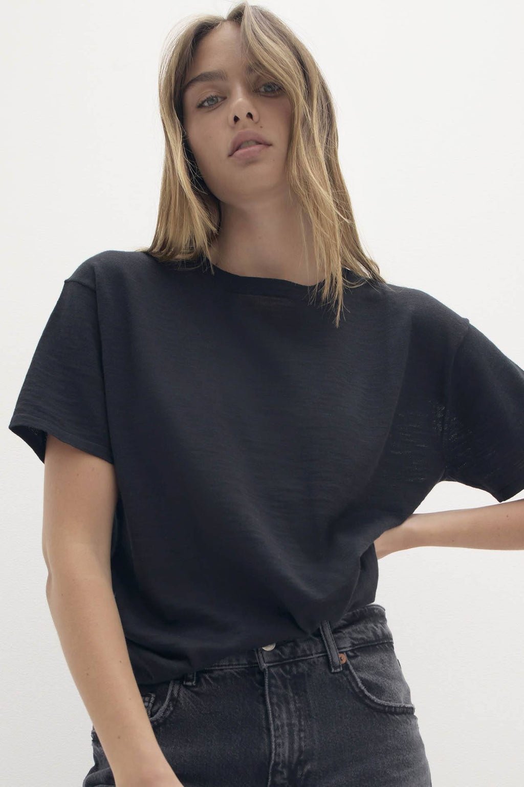 STACI ORGANIC COTTON BOYFRIEND CREWNECK TEE