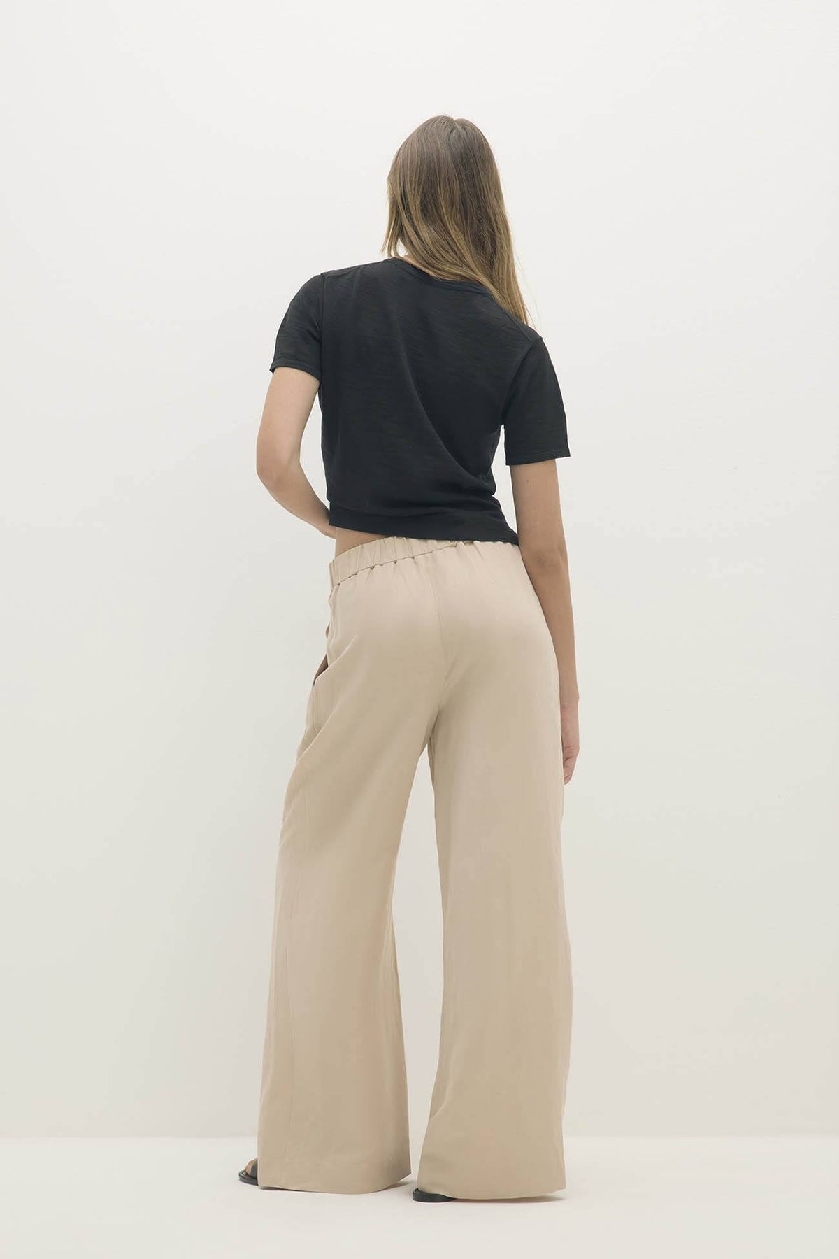NELLA ORGANIC COTTON CREWNECK TEE